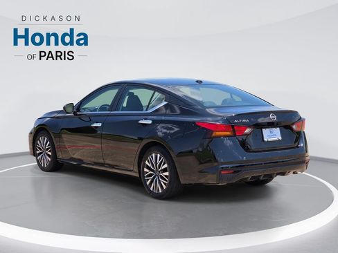 Used 2025 Nissan Altima 2.5 SV FWD image 7