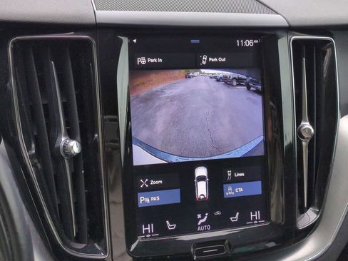 Used 2019 Volvo XC60 T5 Momentum w/ Premium Package image 26