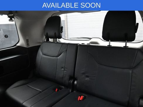 Used 2016 Lexus LX 570 4WD w/ Luxury Package image 37