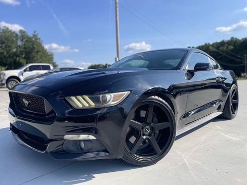 Used 2016 Ford Mustang GT Premium w/ Black Accent Package RWD image 3