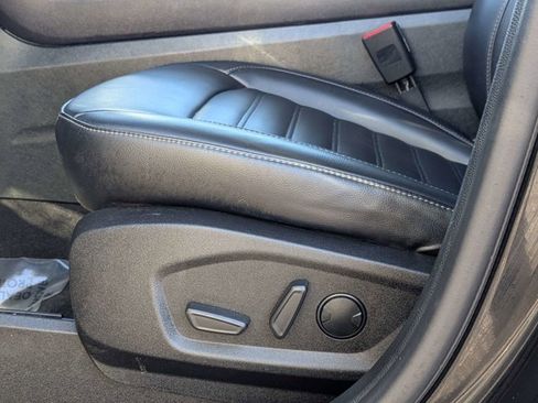 Used 2024 Ford Edge SEL image 22