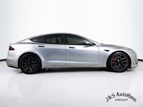 Used 2025 Tesla Model S Plaid image 8