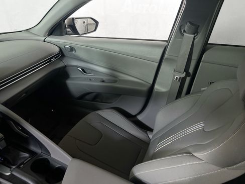 Used 2023 Hyundai Elantra SEL FWD image 21