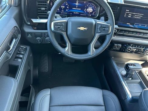 Used 2025 Chevrolet Silverado 1500 LTZ RWD image 22