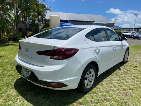 Used 2020 Hyundai Elantra SE w/ Cargo Package (C1) FWD image 7