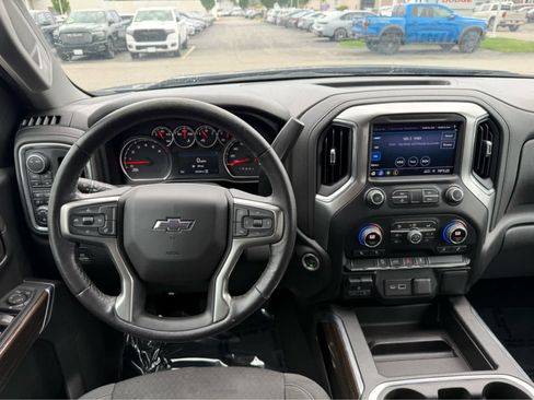 Used 2021 Chevrolet Silverado 1500 LT Trail Boss w/ Bed Protection Package AWD/4WD image 14