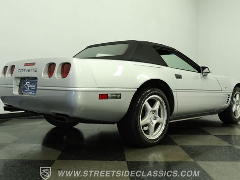 Used 1996 Chevrolet Corvette Convertible RWD image 26