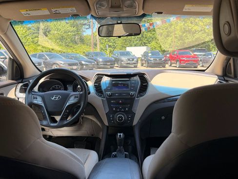 Used 2018 Hyundai Santa Fe Sport FWD image 25