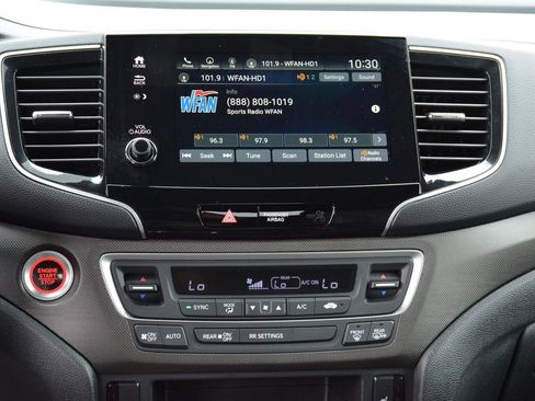 Used 2023 Honda Passport TrailSport image 14