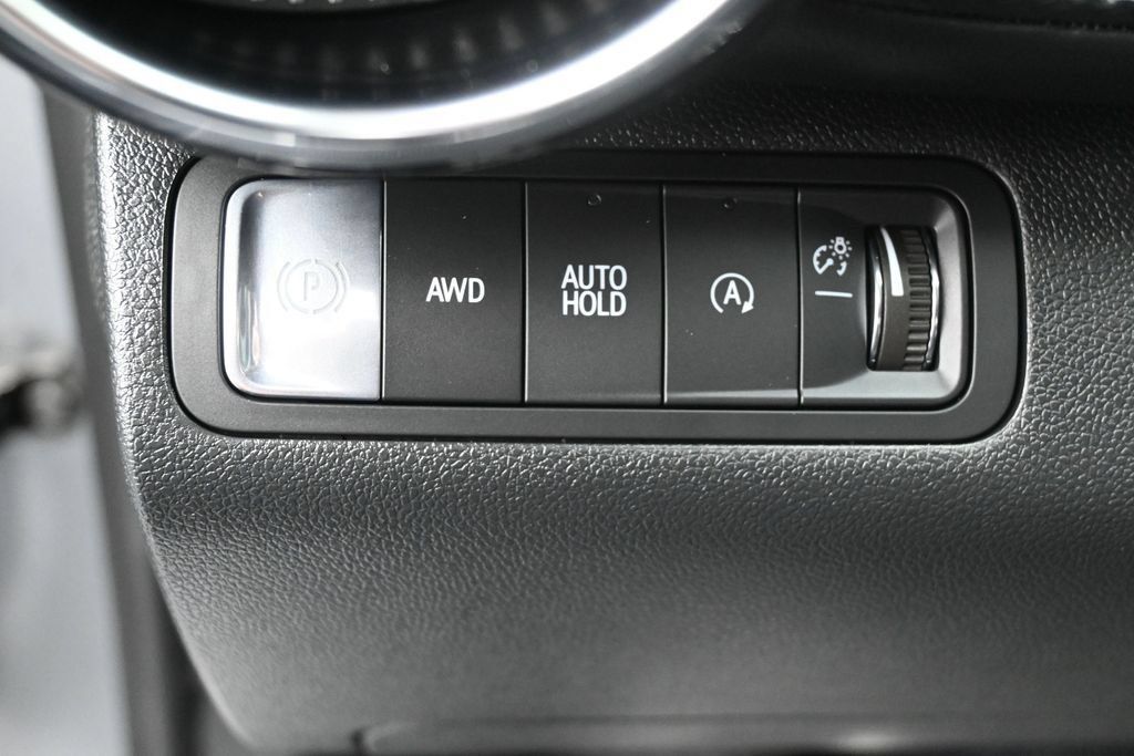 Certified 2026 Chevrolet Equinox LT AWD/4WD image 17