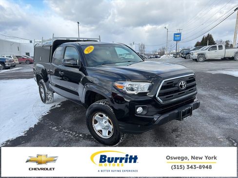 Used 2016 Toyota Tacoma SR5 image 1