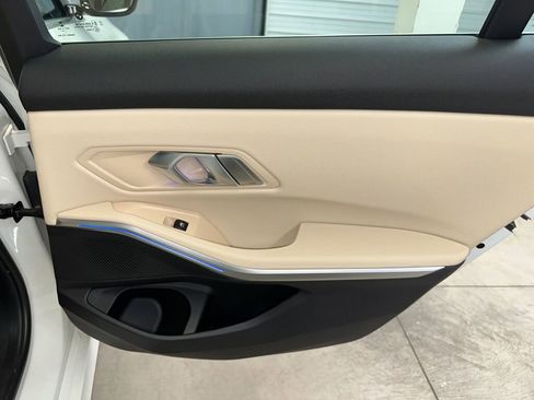 Used 2020 BMW 330i xDrive 330i xDrive w/ Convenience Package image 26