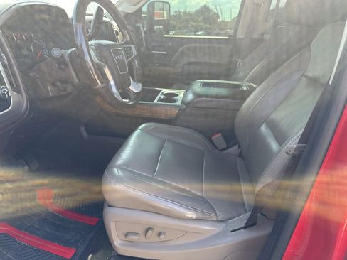 Used 2019 GMC Sierra 2500 SLT w/ Duramax Plus Package AWD/4WD image 5