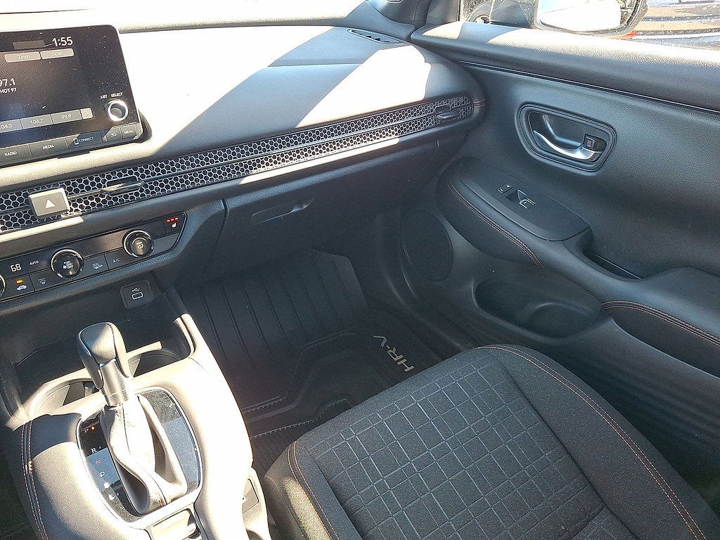 Used 2024 Honda HR-V Sport image 11