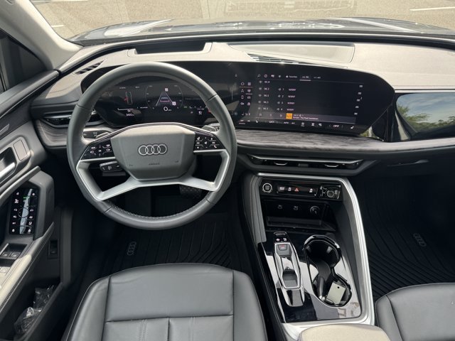 Used 2025 Audi Q5 Premium Plus w/ Premium Plus AWD/4WD image 14