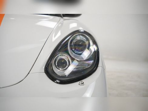 Used 2012 Porsche Cayman R image 7