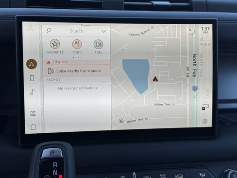 Used 2025 Land Rover Defender 110 V8 image 24