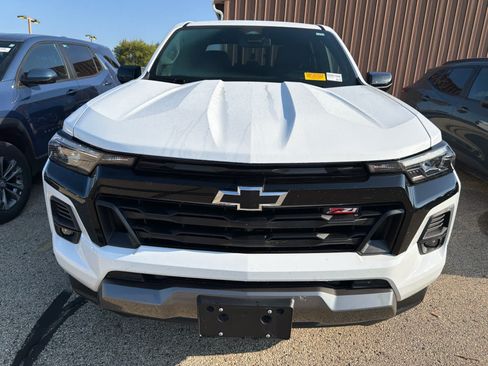 Used 2023 Chevrolet Colorado Z71 w/ Z71 Convenience Package 2 AWD/4WD image 2