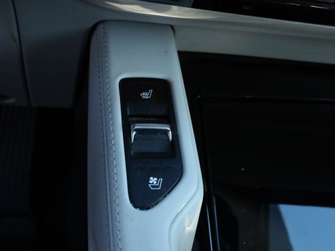 Used 2022 Kia Telluride EX w/ EX Premium Package image 8