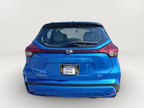 Used 2024 Nissan Kicks SR w/ SR Premium Package image 4