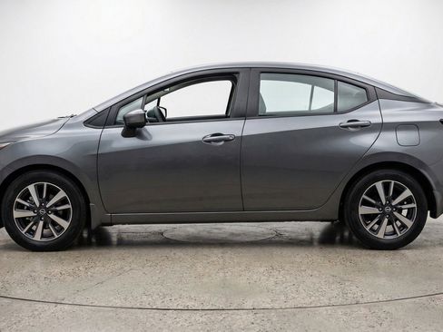 Used 2025 Nissan Versa SV image 5