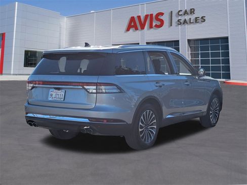 Used 2024 Lincoln Aviator Reserve image 6