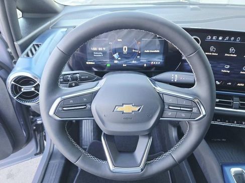 New 2026 Chevrolet Equinox EV LT image 15