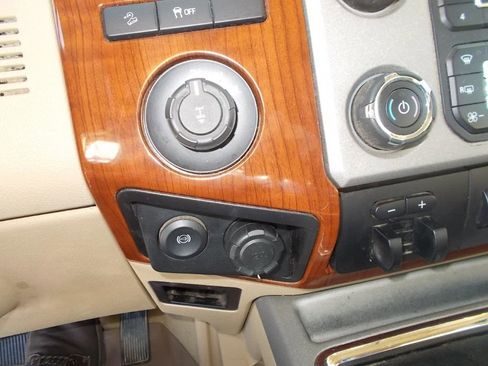 Used 2016 Ford F250 King Ranch w/ King Ranch w/Chrome Package image 23