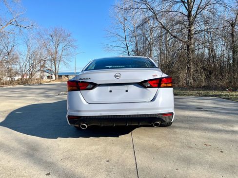 Used 2024 Nissan Altima 2.5 SR image 8