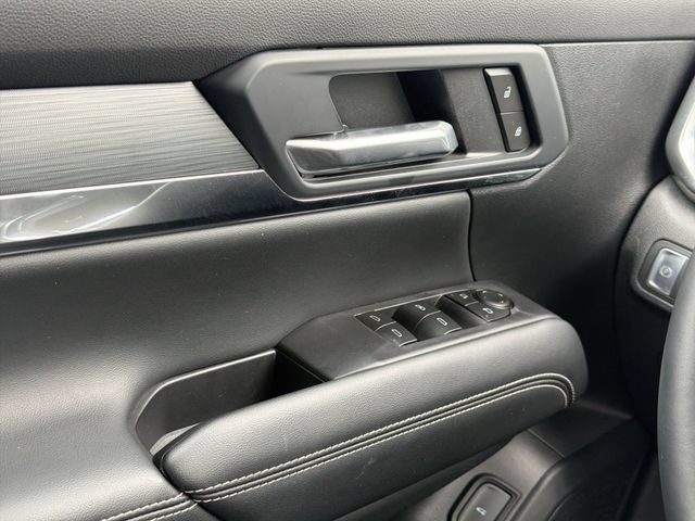 Used 2026 GMC Terrain Elevation w/ Elevation Premium Package FWD image 17