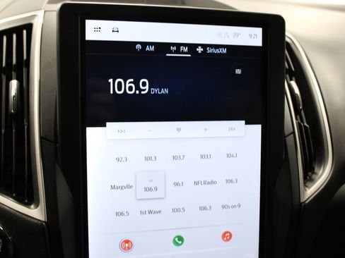 Used 2022 Ford Edge SE w/ Black Appearance Package image 29