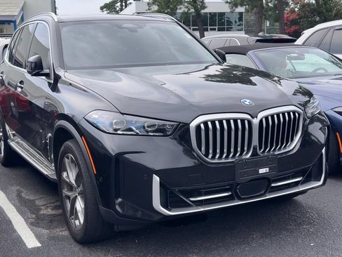 Used 2025 BMW X5 sDrive40i w/ Climate Comfort Package RWD image 1