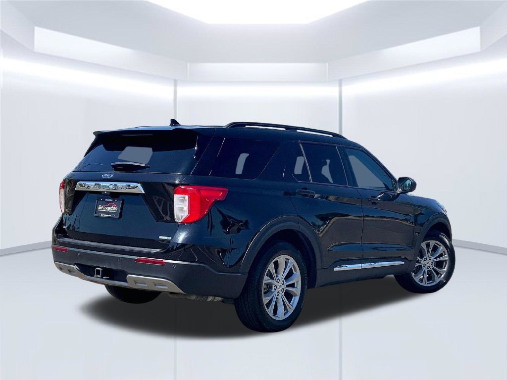 Used 2020 Ford Explorer XLT w/ Equipment Group 202A AWD/4WD image 14