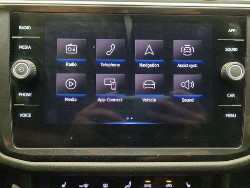Used 2022 Volkswagen Tiguan SE FWD image 25