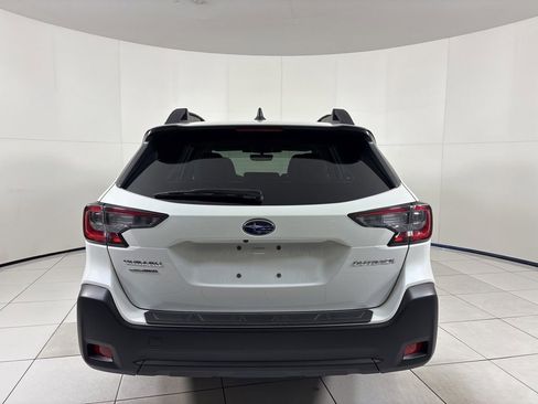 Used 2025 Subaru Outback Premium image 4