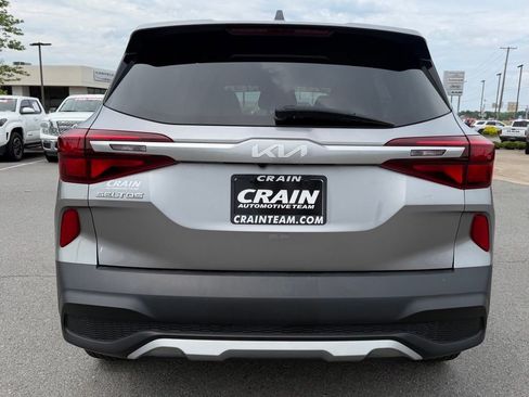 Used 2022 Kia Seltos LX AWD/4WD image 6