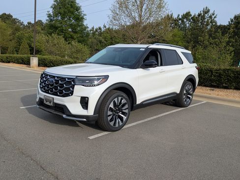 New 2026 Ford Explorer Platinum image 8
