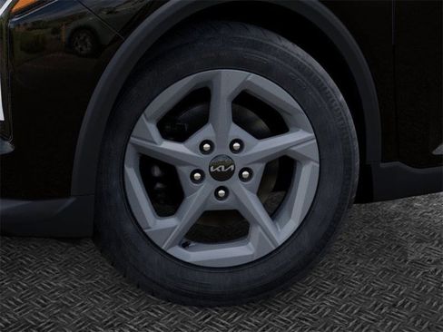 New 2025 Kia K4 LXS image 9