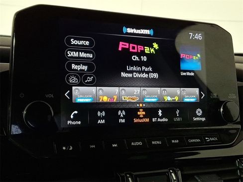 Used 2024 Nissan Pathfinder SL image 19