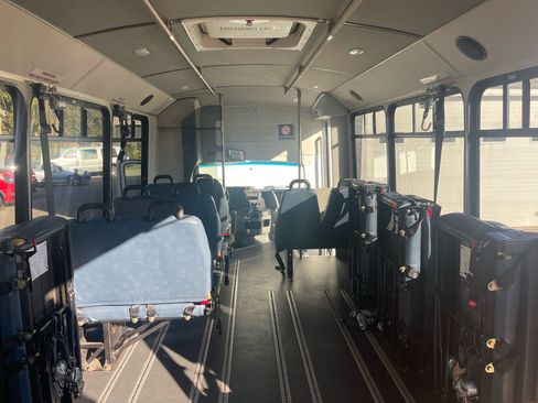 Used 2019 Ford E-450 and Econoline 450 Super Duty w/ Shuttle Bus Prep Package image 13