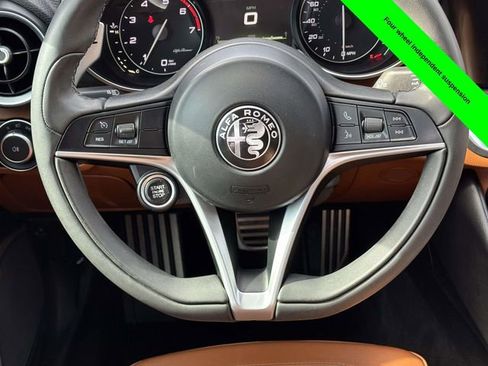 Used 2017 Alfa Romeo Giulia Ti w/ TI 19" Sport Package image 28