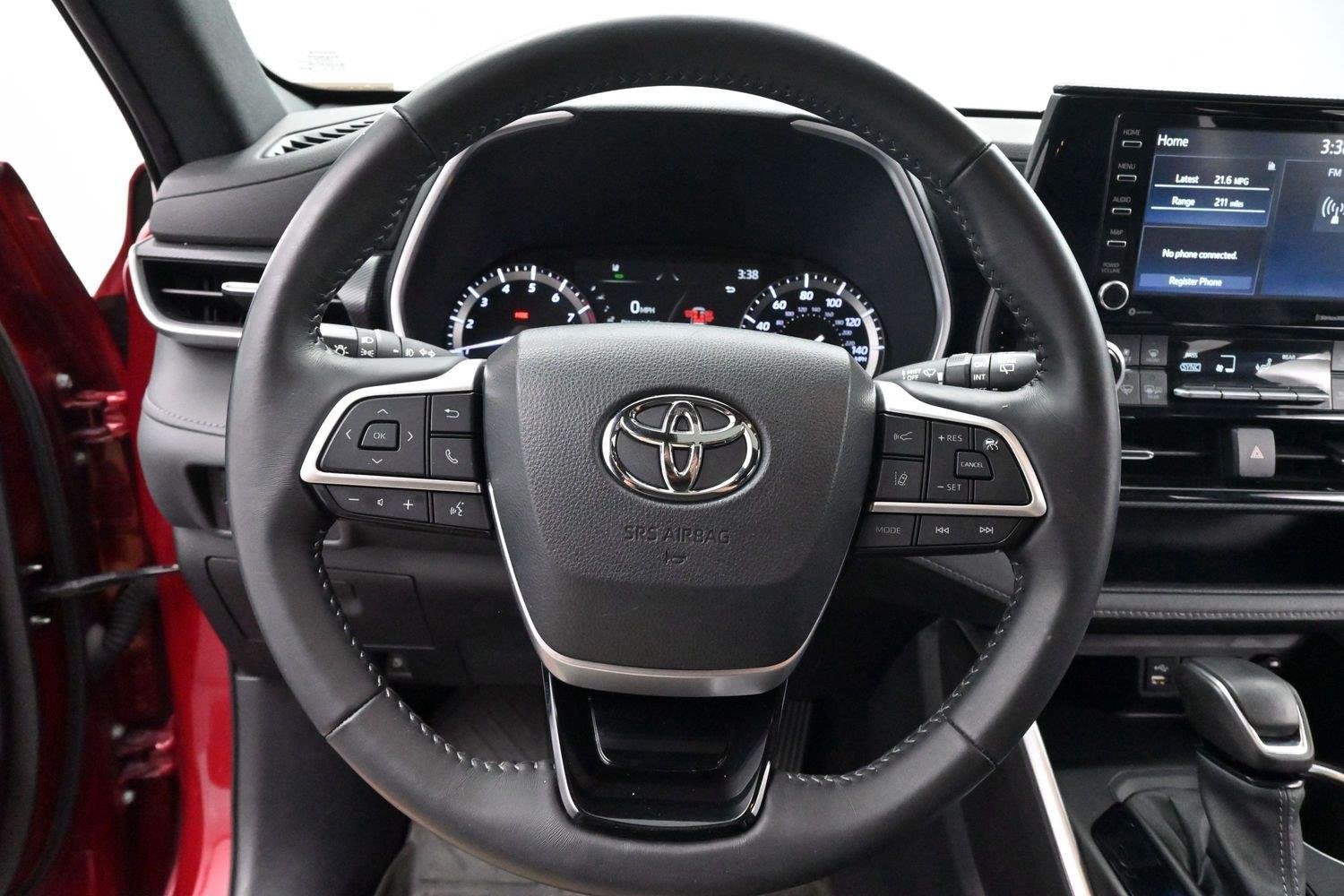 Used 2022 Toyota Highlander XSE AWD/4WD image 14