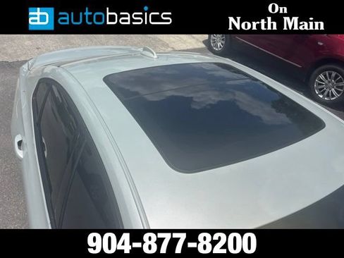 Used 2019 Volvo S60 T5 Momentum w/ Multimedia Package FWD image 9