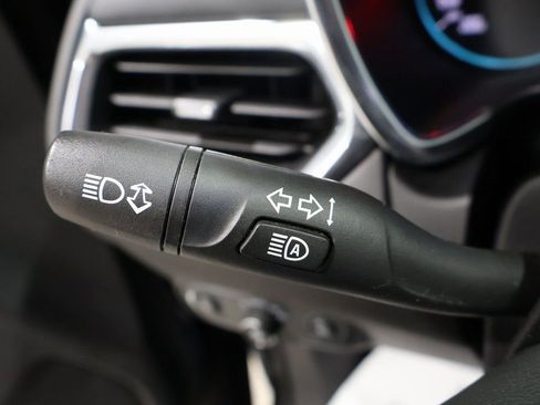 Used 2020 Chevrolet Equinox LT image 41