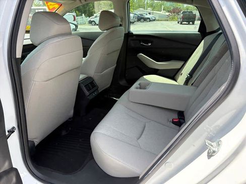 Used 2025 Honda Accord SE image 10