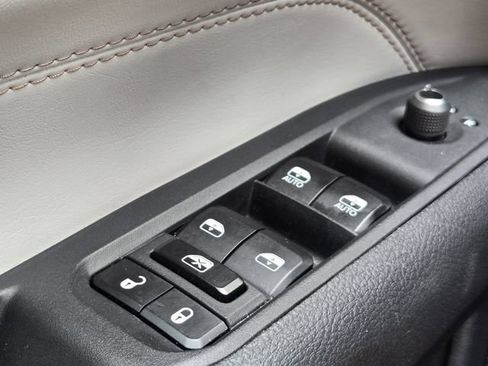 Used 2025 Jeep Compass Limited AWD/4WD image 31