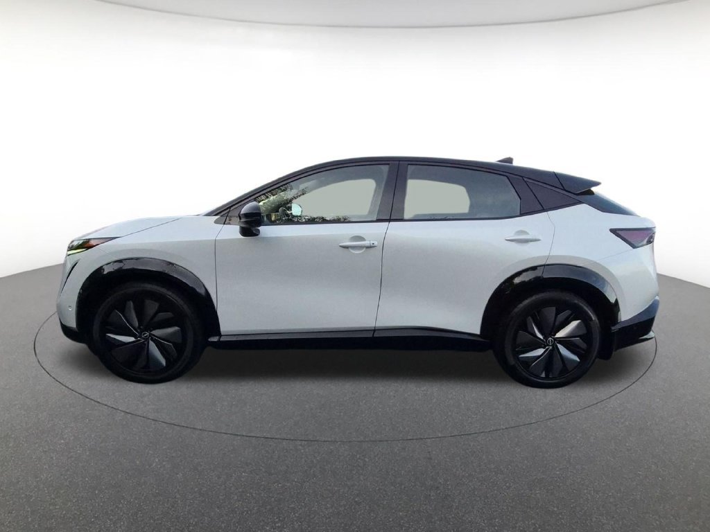 Used 2024 Nissan Ariya AWD image 8