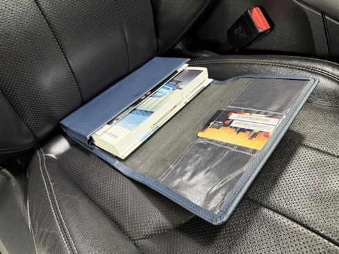 Used 2019 Land Rover Range Rover Evoque SE Dynamic image 27