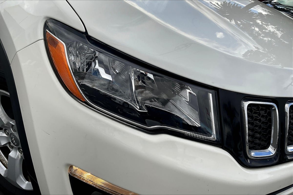 Used 2020 Jeep Compass Latitude FWD image 29