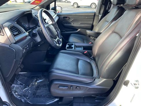 Used 2023 Honda Odyssey Sport image 14